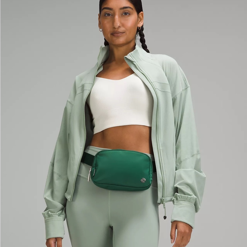 lululemon athletica Green Everywhere Belt Bag 1L, NWT - Picture 2 of 6